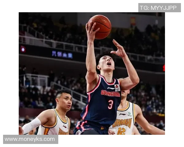 原帅：从新星崛起到篮球场上的领军人物，探索他的成长与未来之路